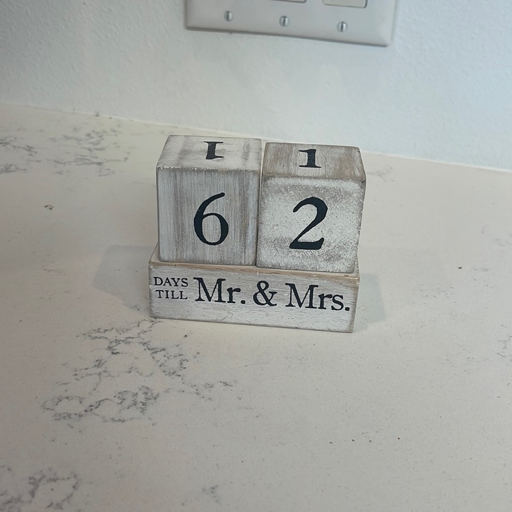 Wedding countdown blocks
